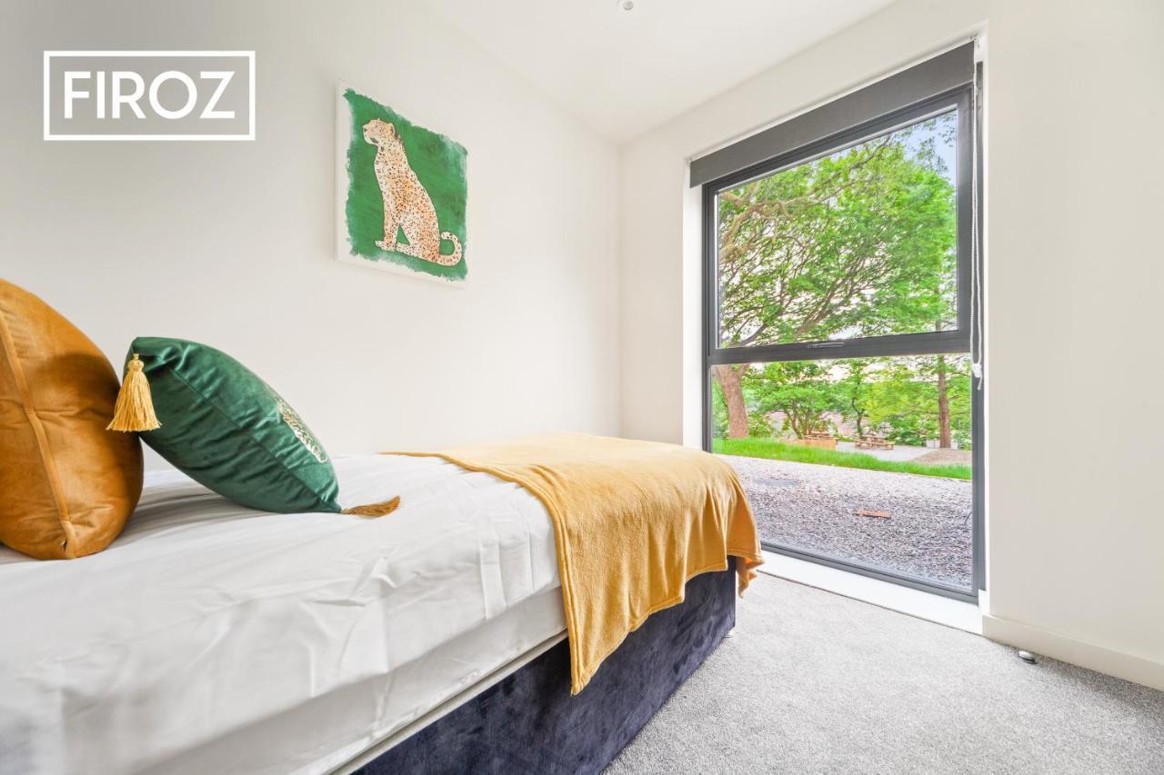 Spacious 4 Bedroom 3 Bath House For Families & Contractors With Free Parking, Fast Wi-Fi & Netflix By Firoz Property Management Leeds  Exterior photo