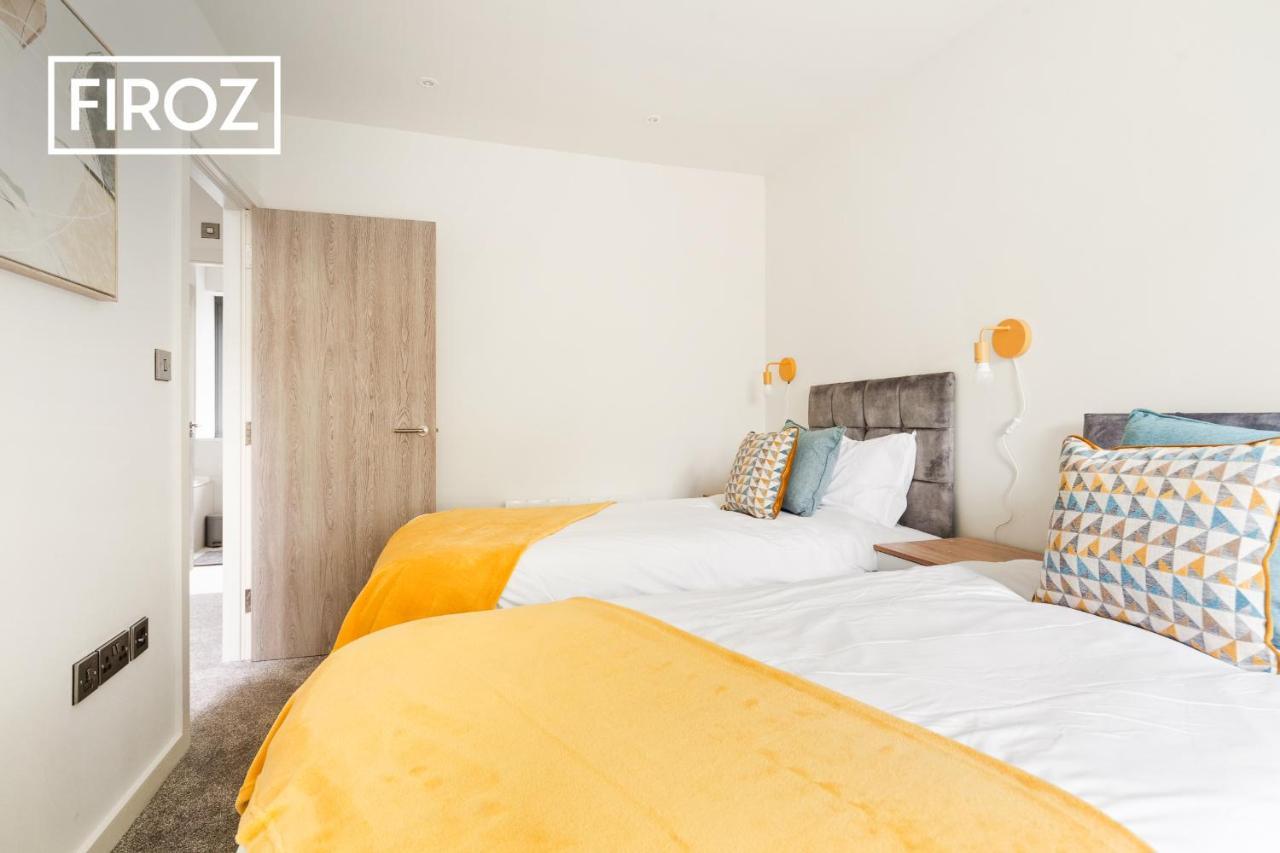 Spacious 4 Bedroom 3 Bath House For Families & Contractors With Free Parking, Fast Wi-Fi & Netflix By Firoz Property Management Leeds  Exterior photo